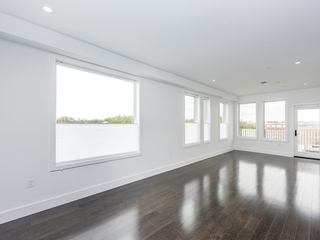Property Photo: 2 West 6th Street 307 MA 02127