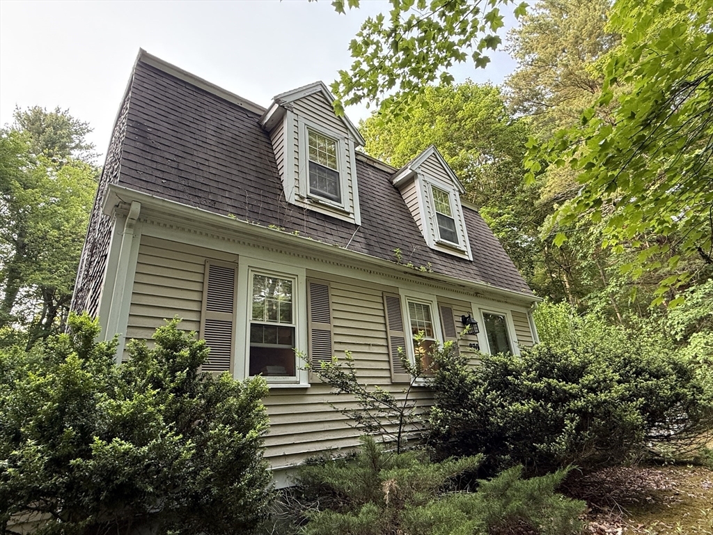 Property Photo: 270 Pine St MA 02050
