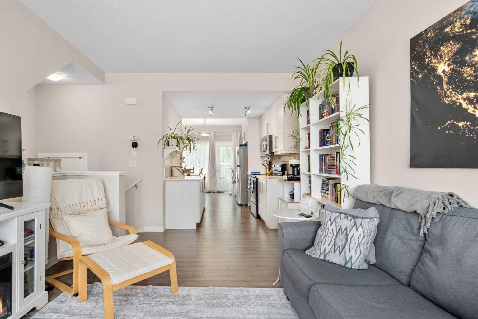 Property Photo: 501 River Heights Drive 805 AB T4C 2L3