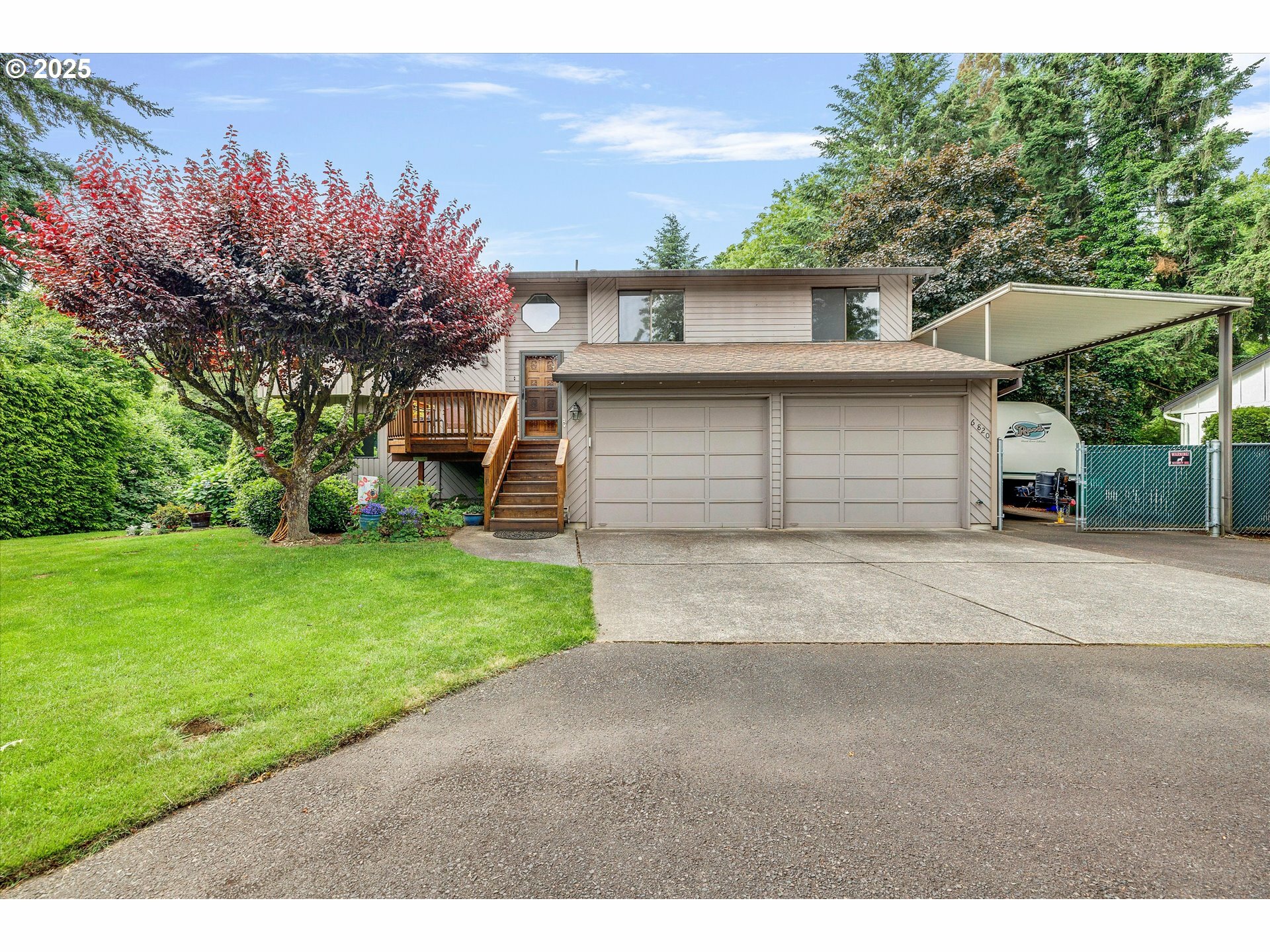 Property Photo: 6820 SE 135th Ave OR 97236