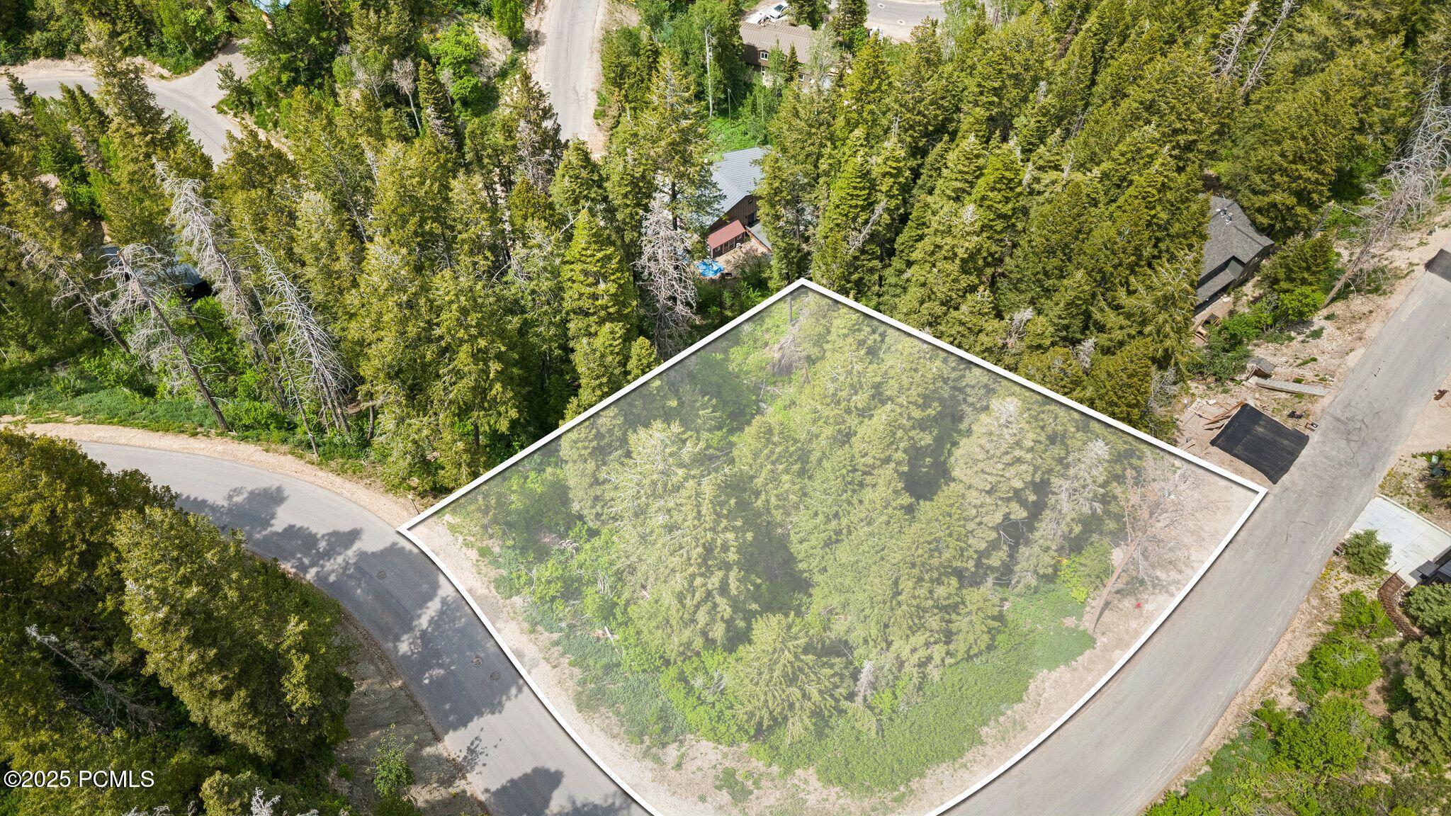 Property Photo: 590 Matterhorn Drive UT 84098