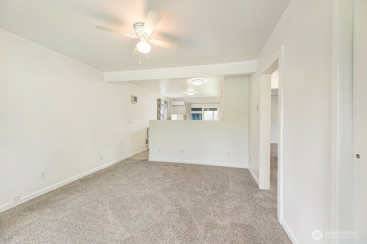 Property Photo: 6007 Oakes Ave SE WA 98203