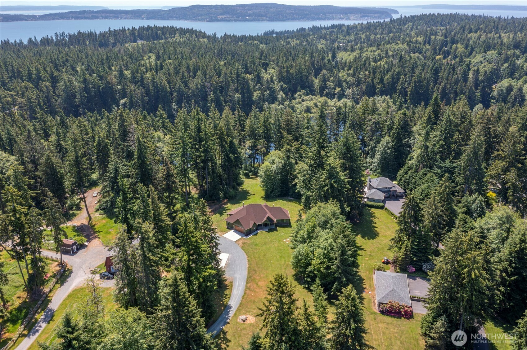 Property Photo: 1566 Deer Ridge Road WA 98277