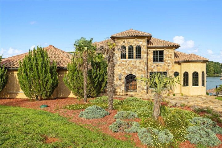 Property Photo: 331 Blue Heron Dr VA 24184