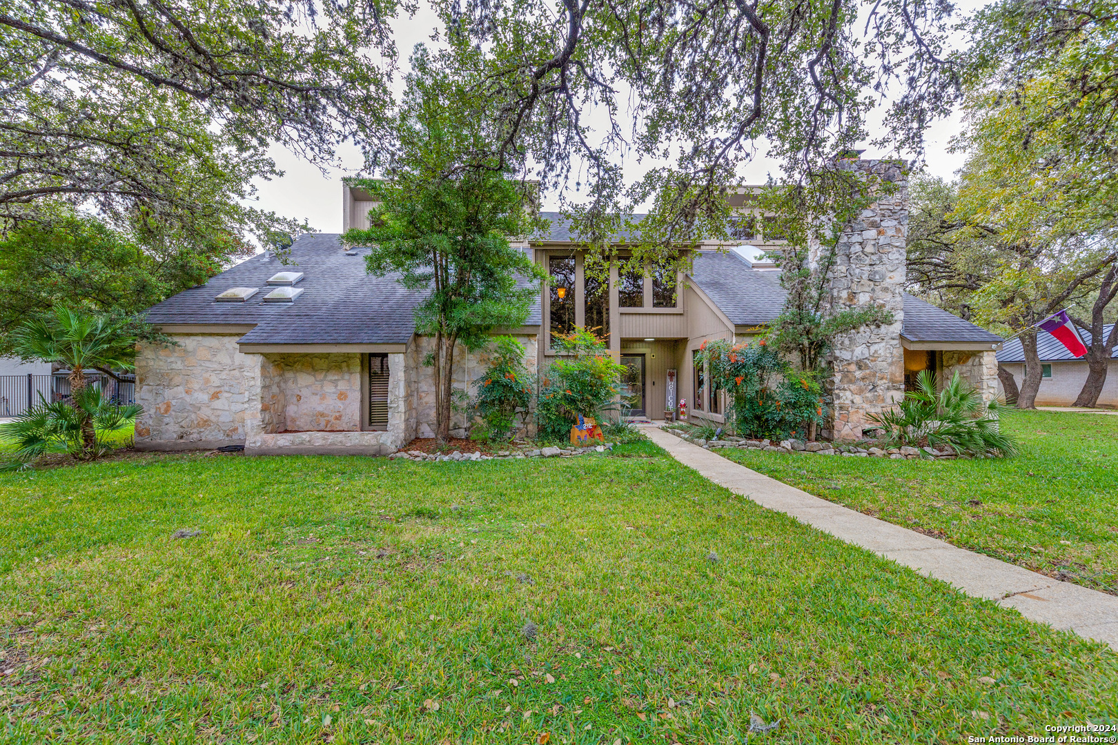 Property Photo: 212 Sagecrest TX 78232