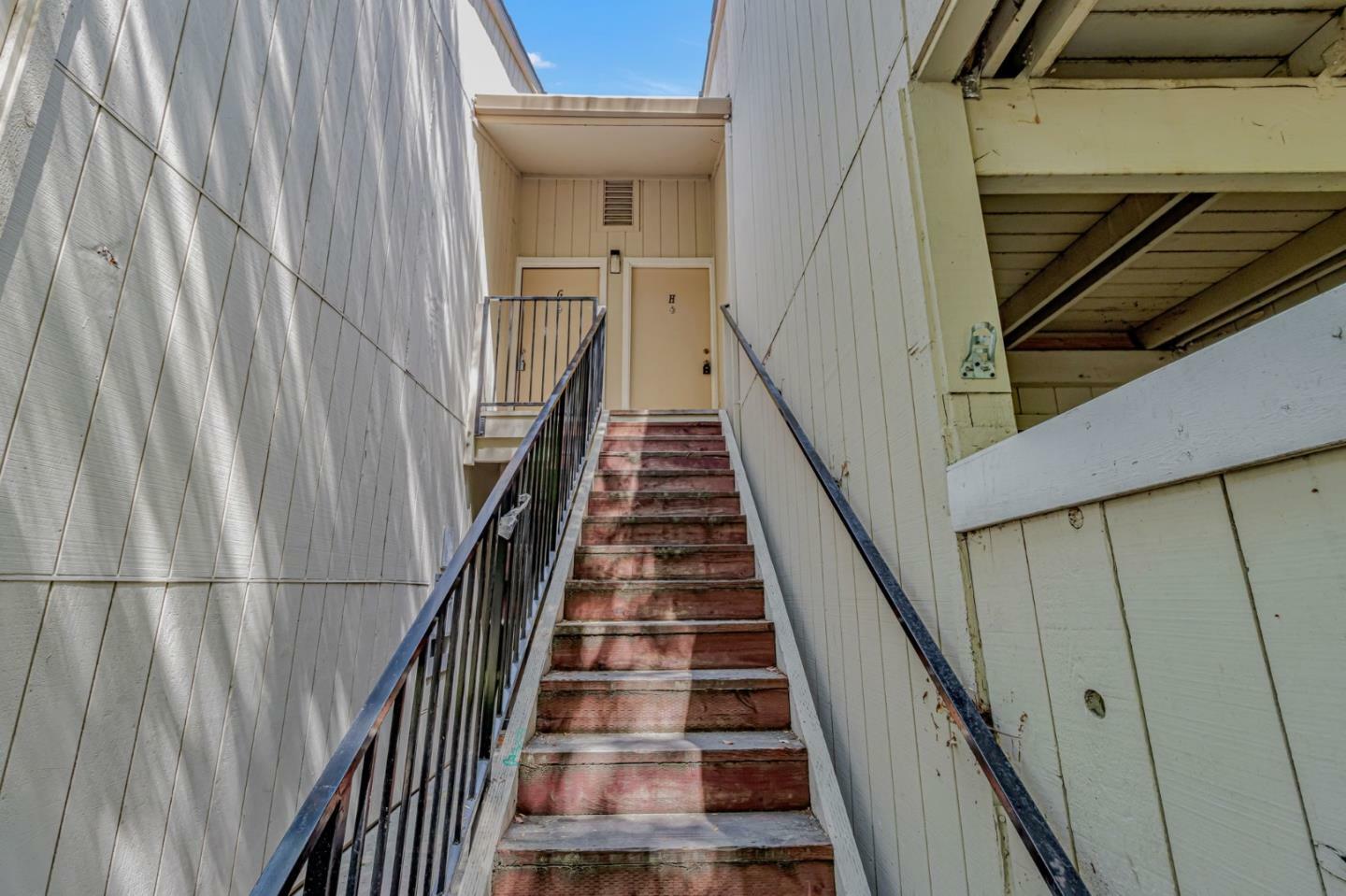Property Photo: 3033 Kaiser Drive H CA 95051
