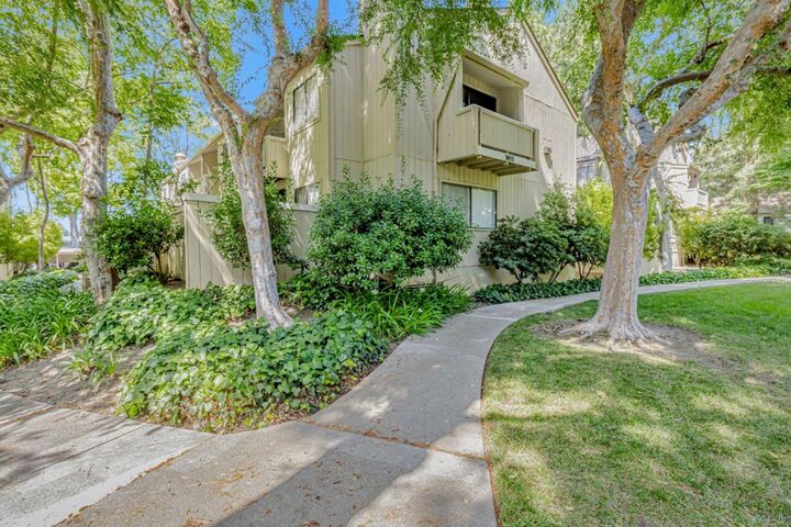 Property Photo: 3033 Kaiser Drive H CA 95051