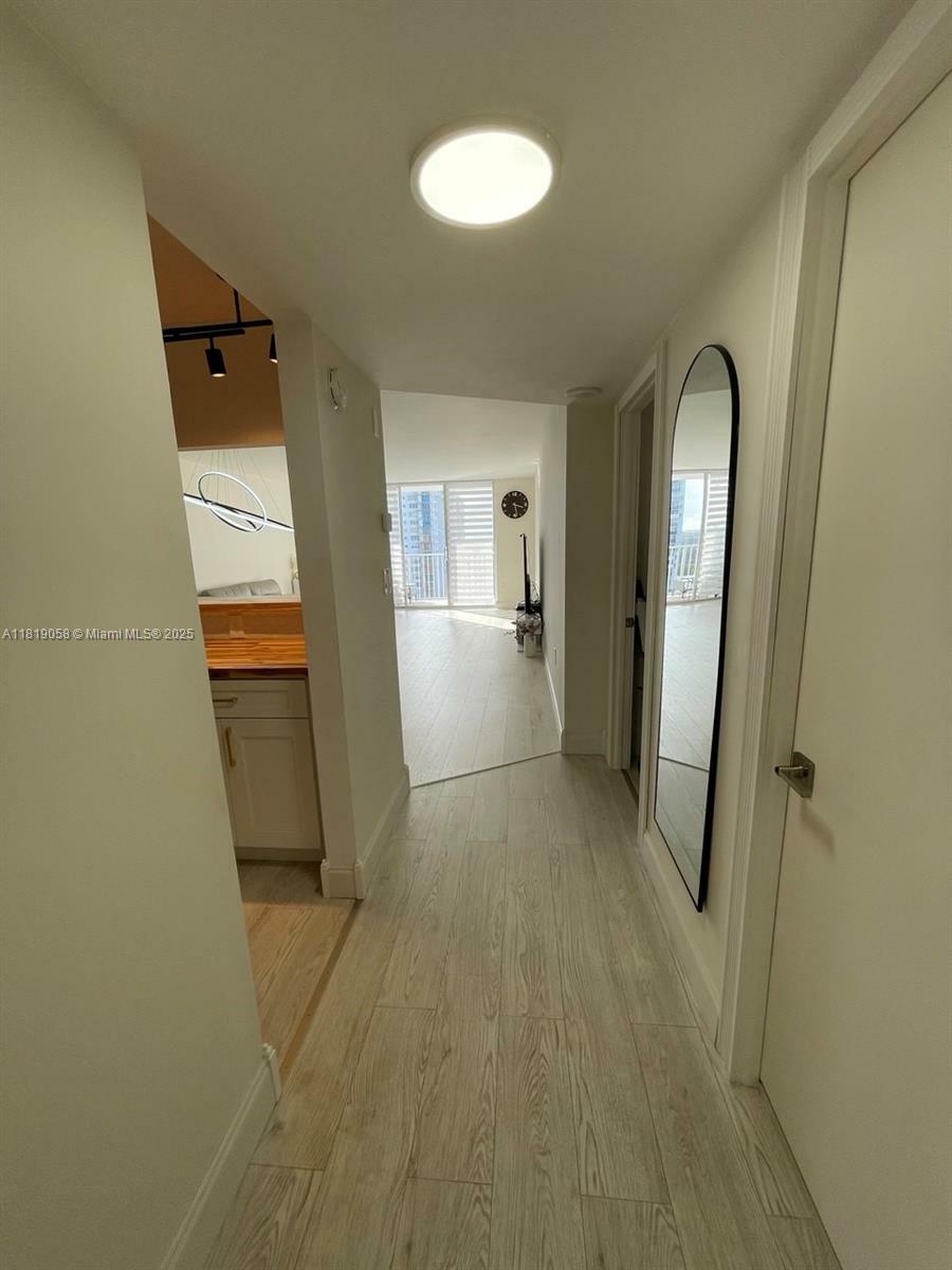 Property Photo: 2801 NE 183rd Street 1611W FL 33160