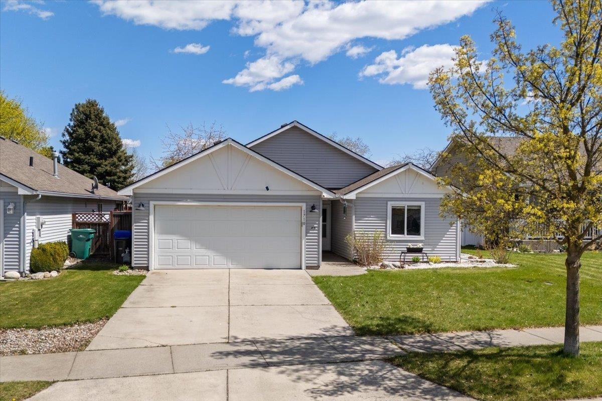 Property Photo: 1710 N Aladdin Rd WA 99016
