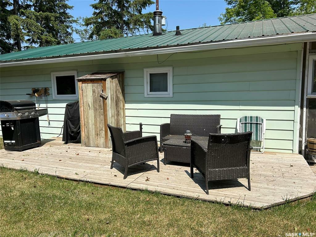 Property Photo: 438 Isabel Avenue SK S0M 1X0