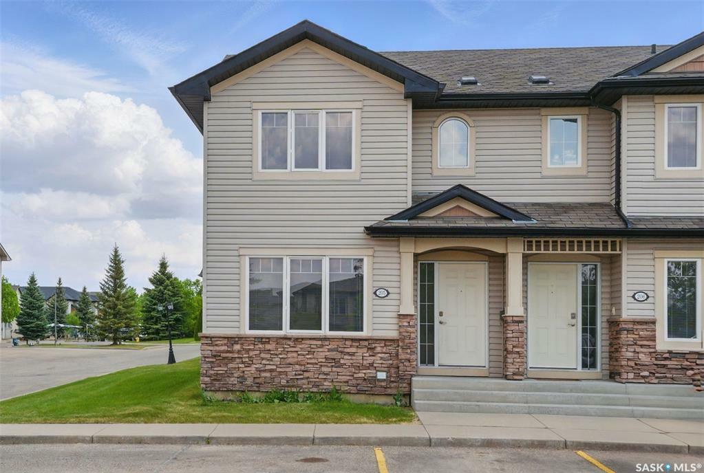 Property Photo: 415 Lynd Crescent 205 SK S7T 0C2