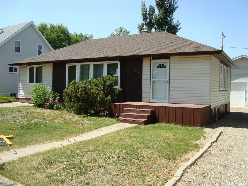 403 Centre Street  Cabri SK S0N 0J0 photo