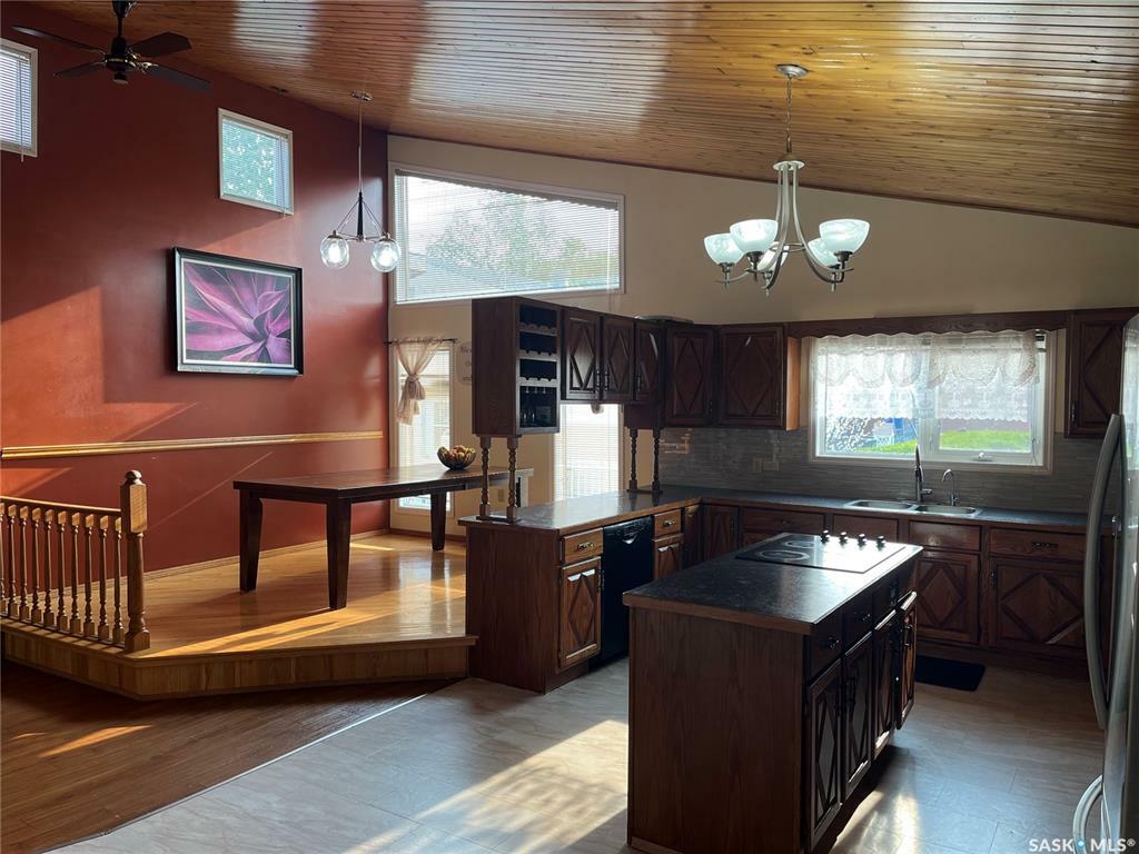 Property Photo: 3082 Sherman Drive SK S6V 7H6