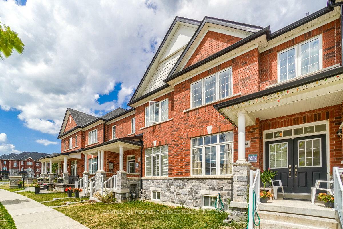 Photo de la propriété: 39 Wardenwood Drive ON L6R 3W4