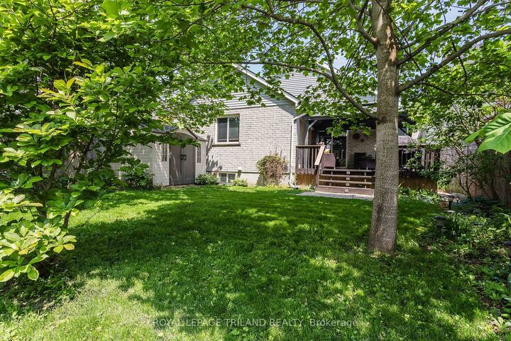 Property Photo:  53 Augusta Crescent  ON N5R 6K1 