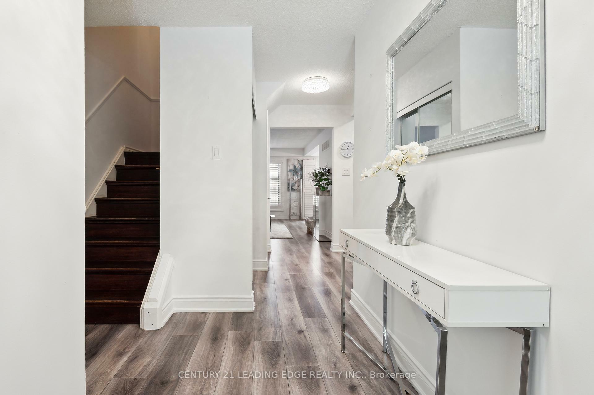 Property Photo: 4662 Kingston Road 150 ON M1E 4Y7