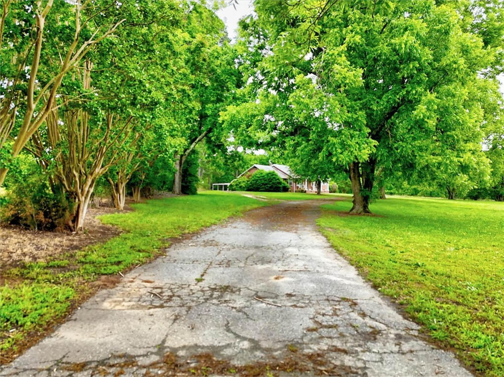 Property Photo: 1411 Trail Road SC 29627