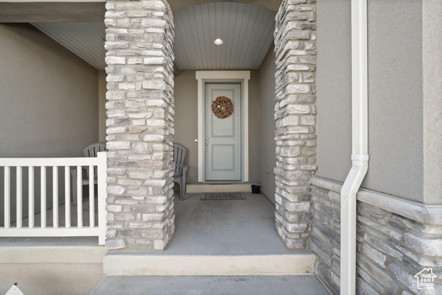 Property Photo: 665 S 1400 W UT 84075