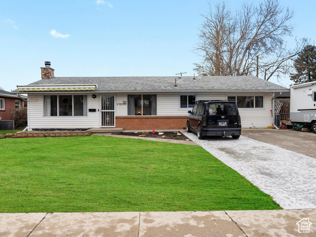 Property Photo: 318 W La Salle Dr UT 84047
