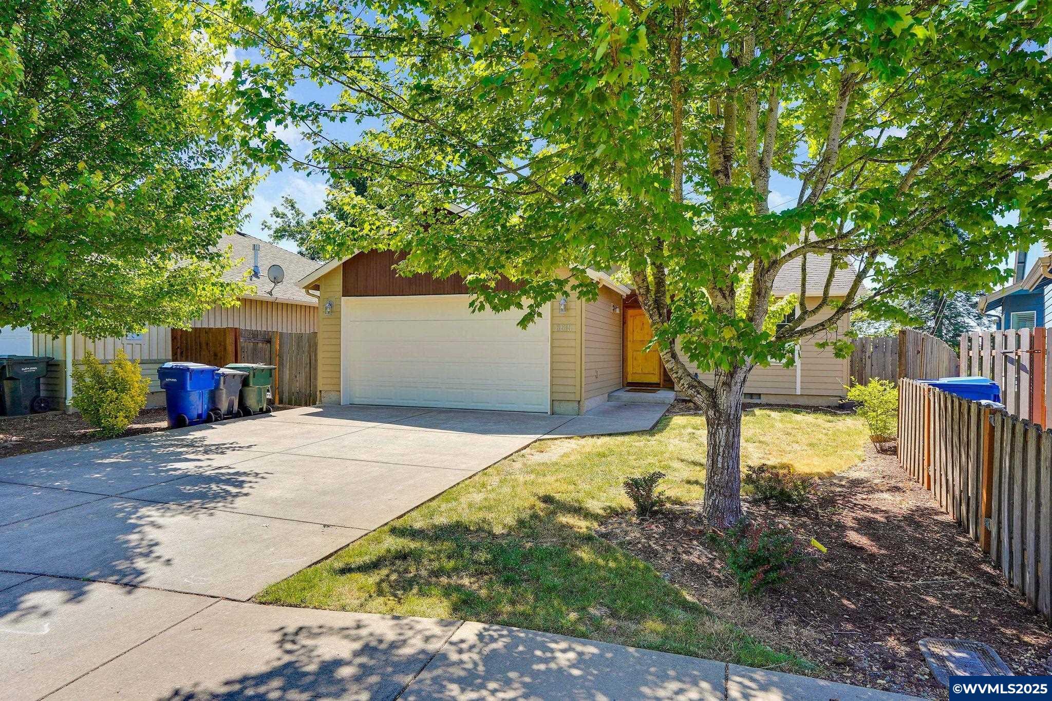 Property Photo:  6619 Craftsman Lp N  OR 97303 