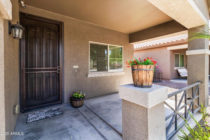 Property Photo: 838 W Basswood Avenue AZ 85140