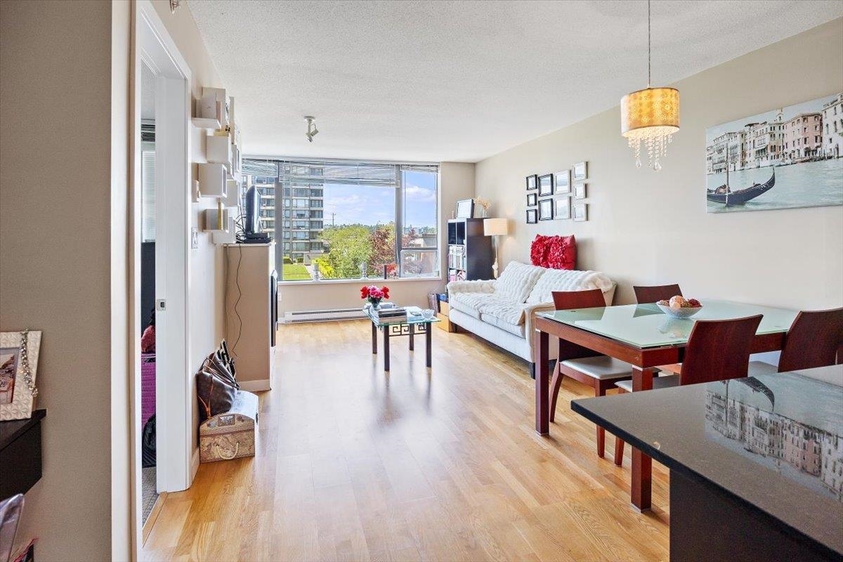Property Photo: 4182 Dawson Street 505 BC V5C 0A2