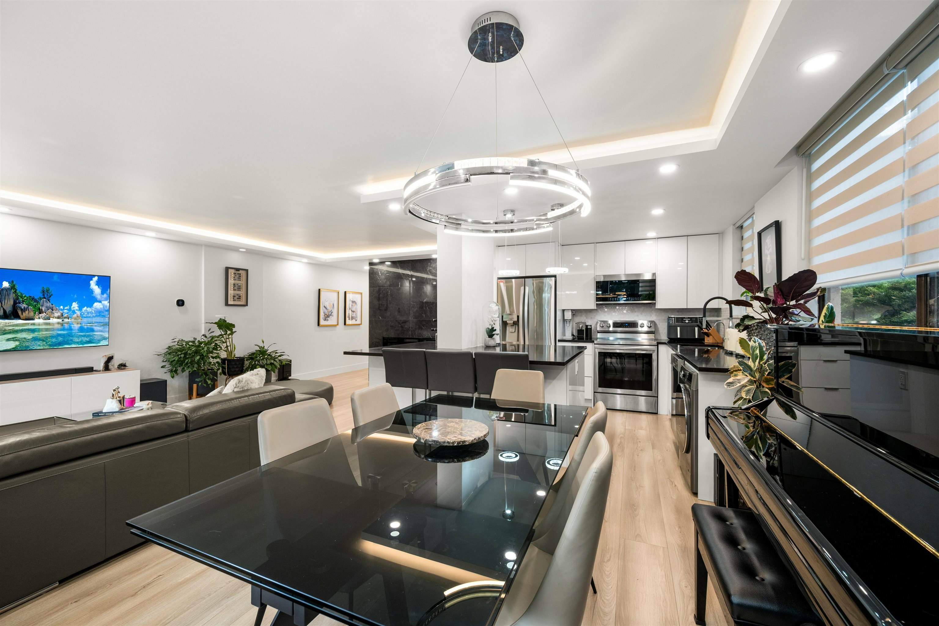 Photo de la propriété:  555 13th Street L1  BC V7T 2N8 