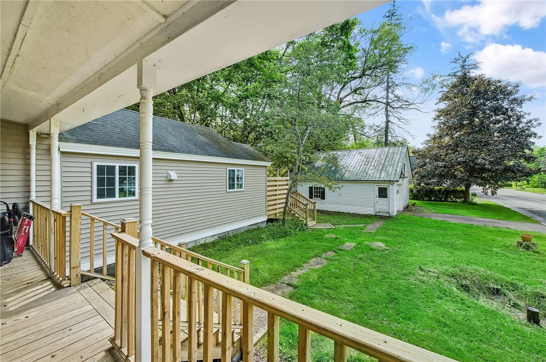 Property Photo:  
