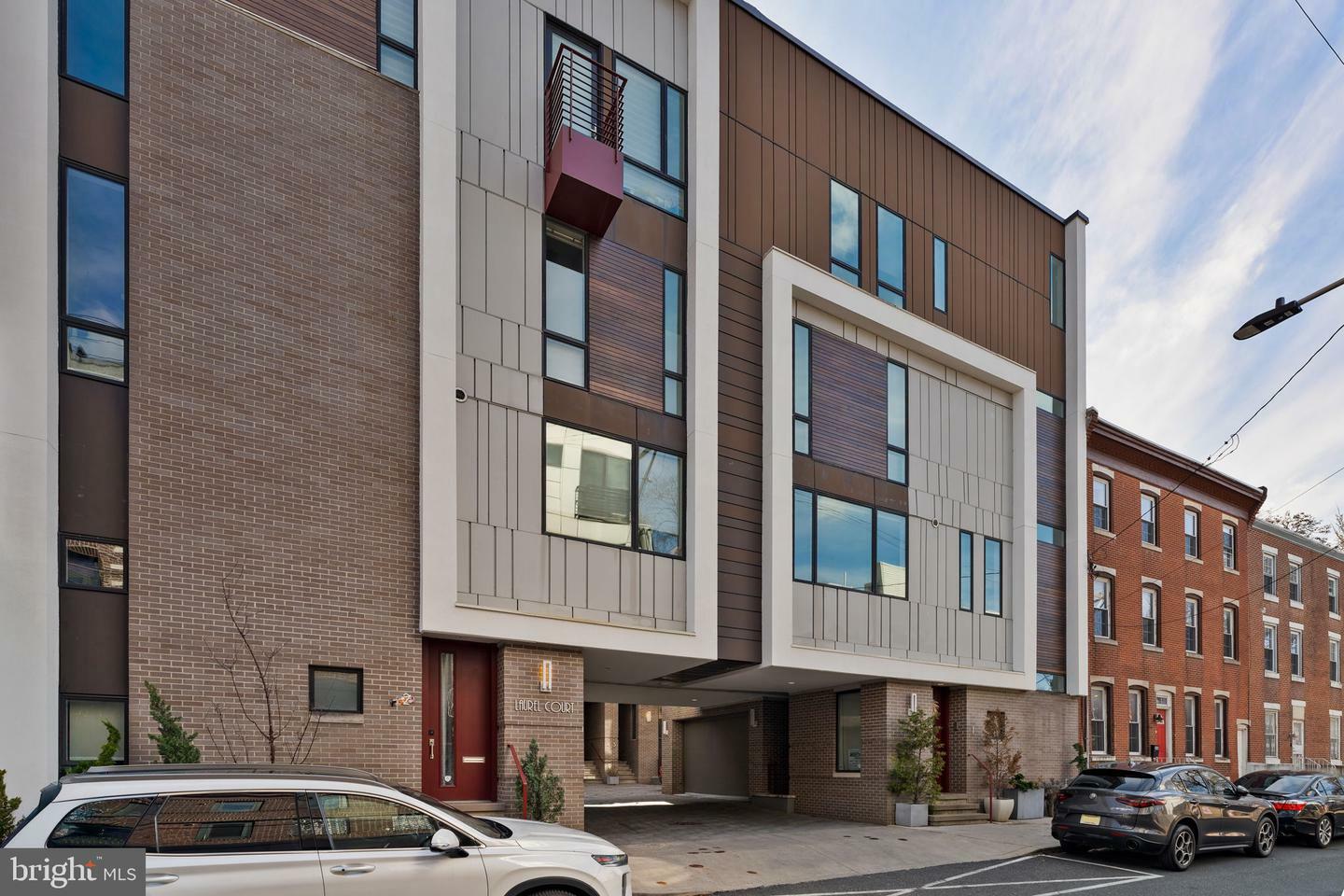 Property Photo: 204 W Laurel St 3 PA 19123