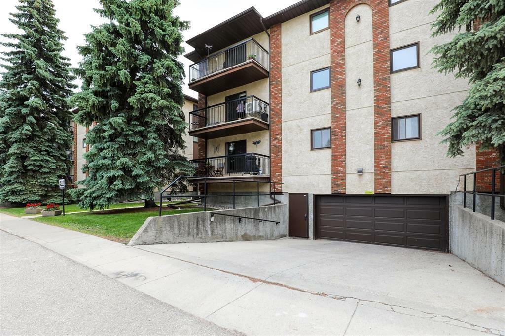 Photo de la propriété: 687 St Anne'S Road MB R2N 3T3