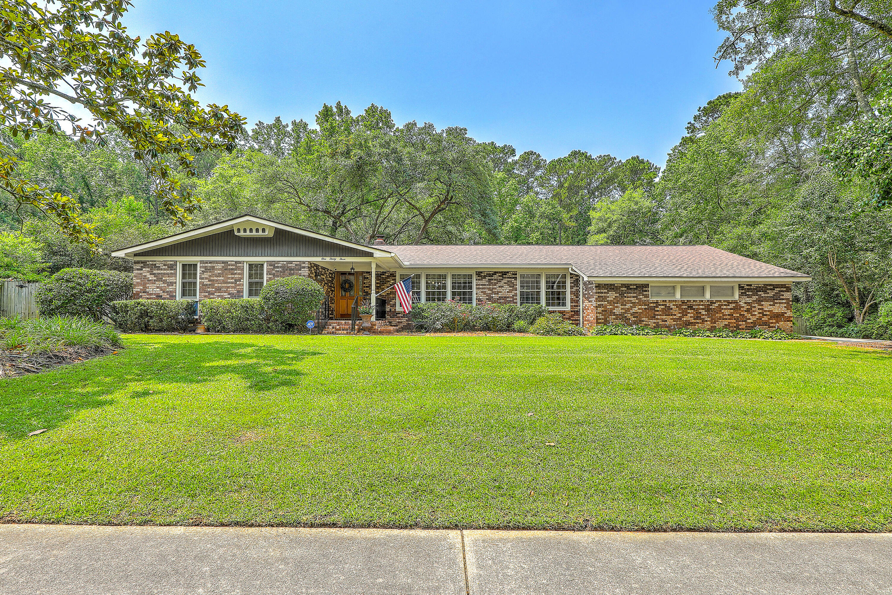 Property Photo: 133 Axtell Drive SC 29485