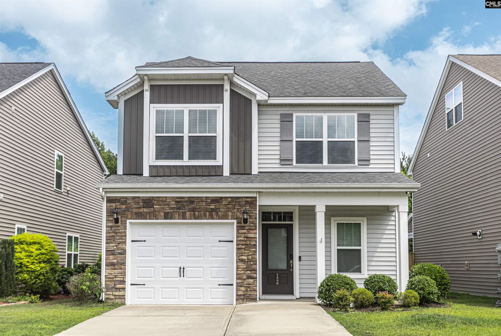 Property Photo:  124 Weeping Oak  SC 29169 