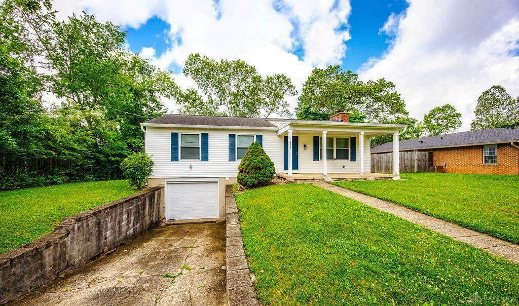 Property Photo:  1024 Arrowhead Drive  OH 45056 