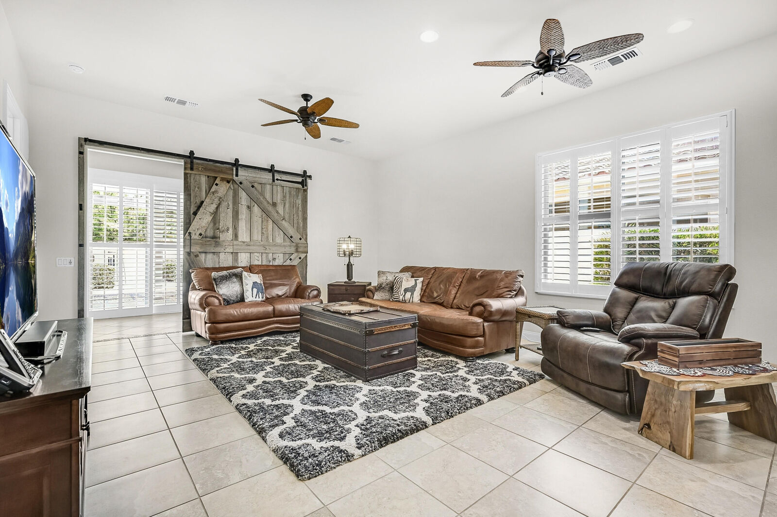 Property Photo:  40752 Calle Guapo  CA 92203 