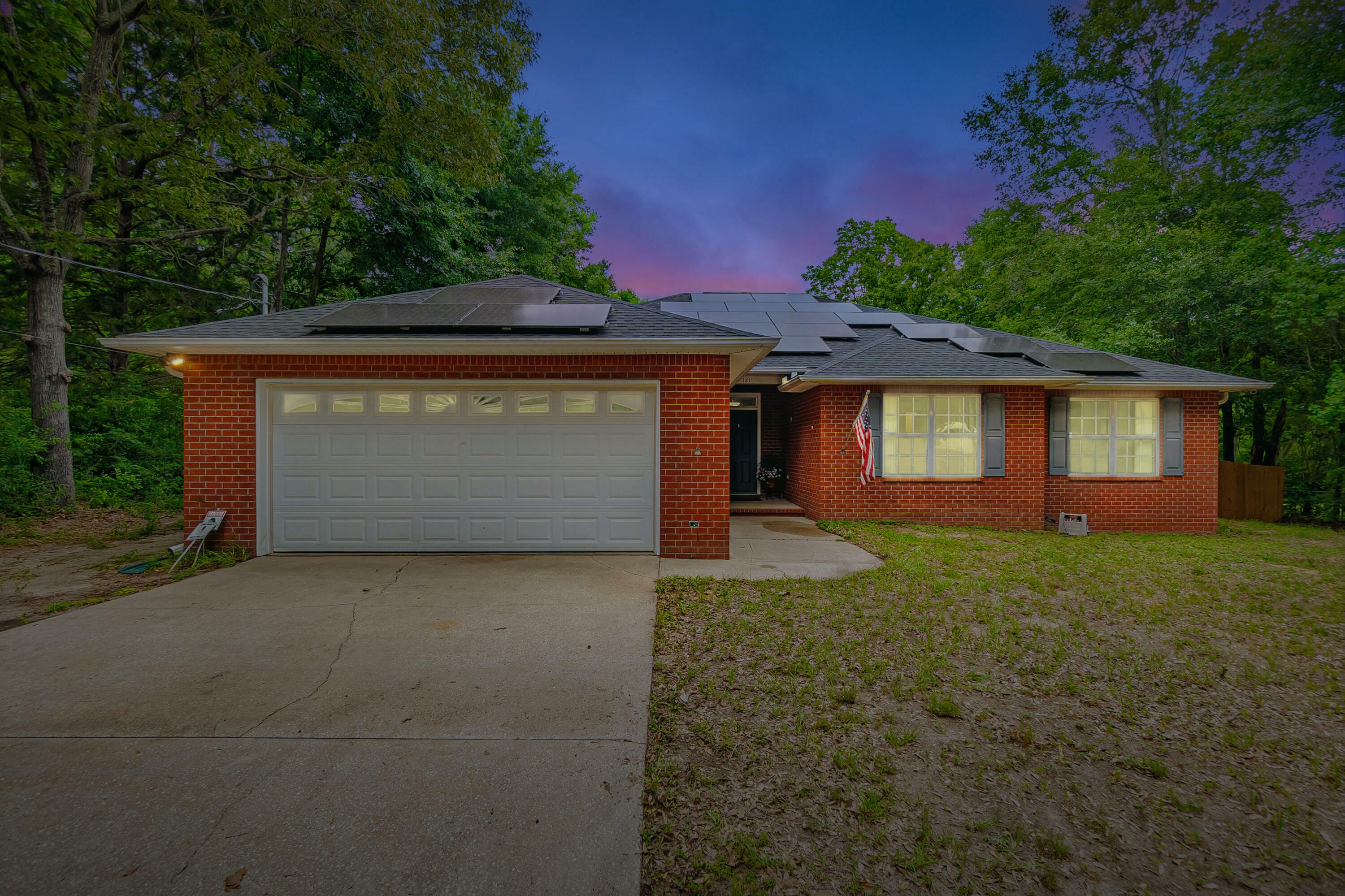 Property Photo: 121 Hillwood Drive FL 32539