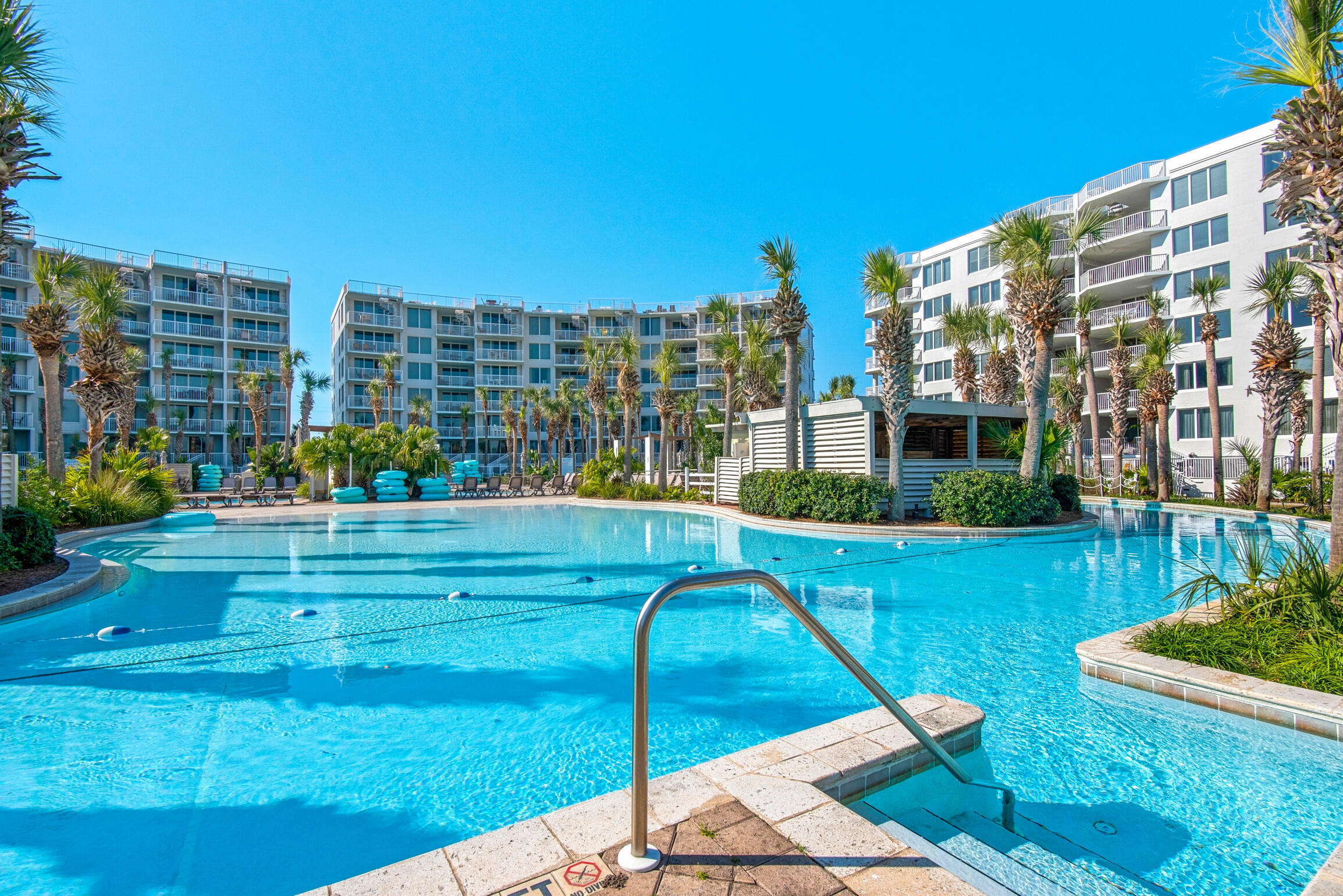 Property Photo: 1324 SE Miracle Strip Parkway 305 FL 32548