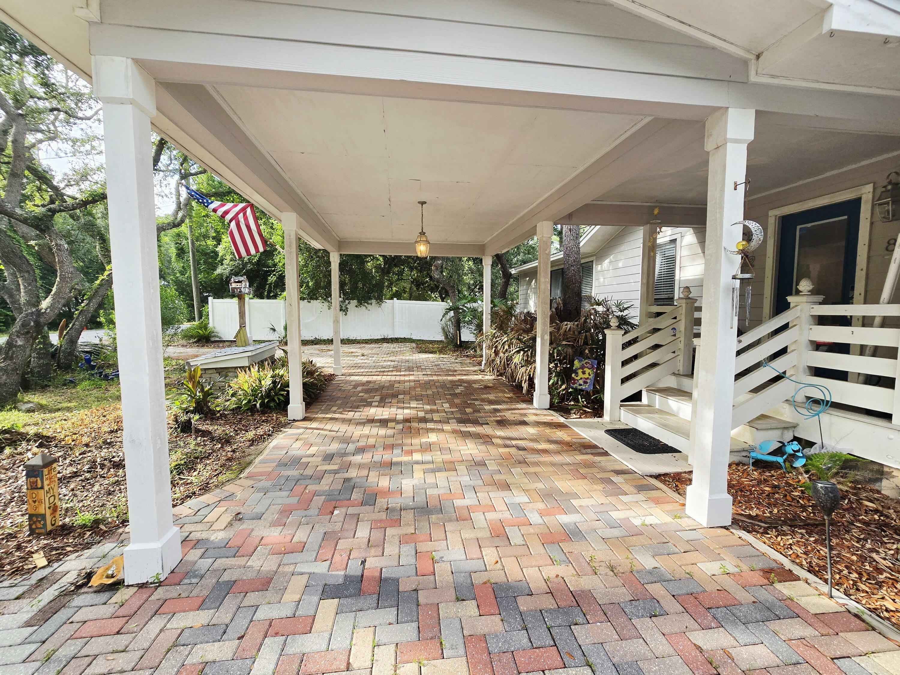 Property Photo:  82 Palmetto Street  FL 32459 