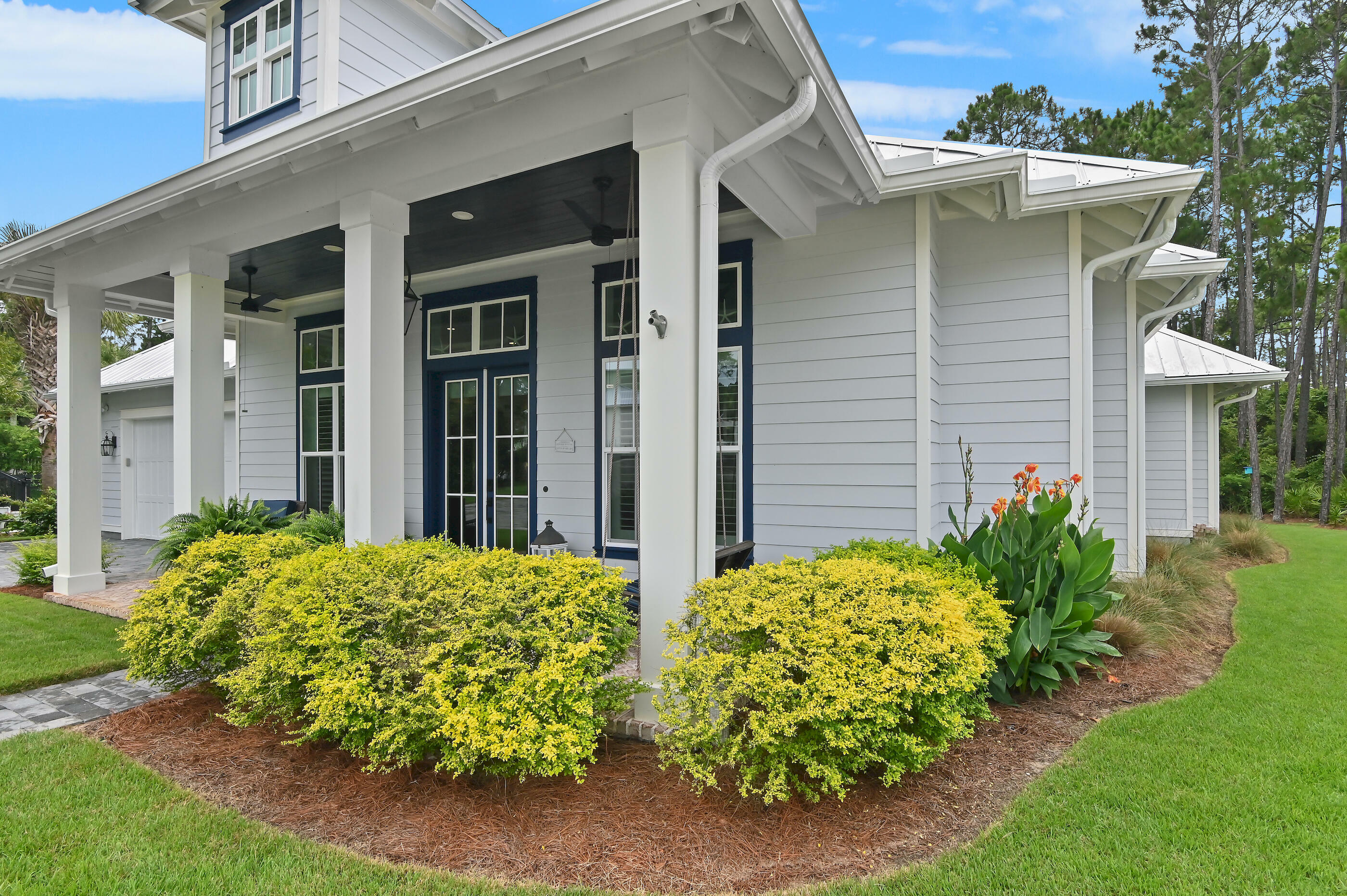 Property Photo: 286 Tradewinds Drive FL 32459