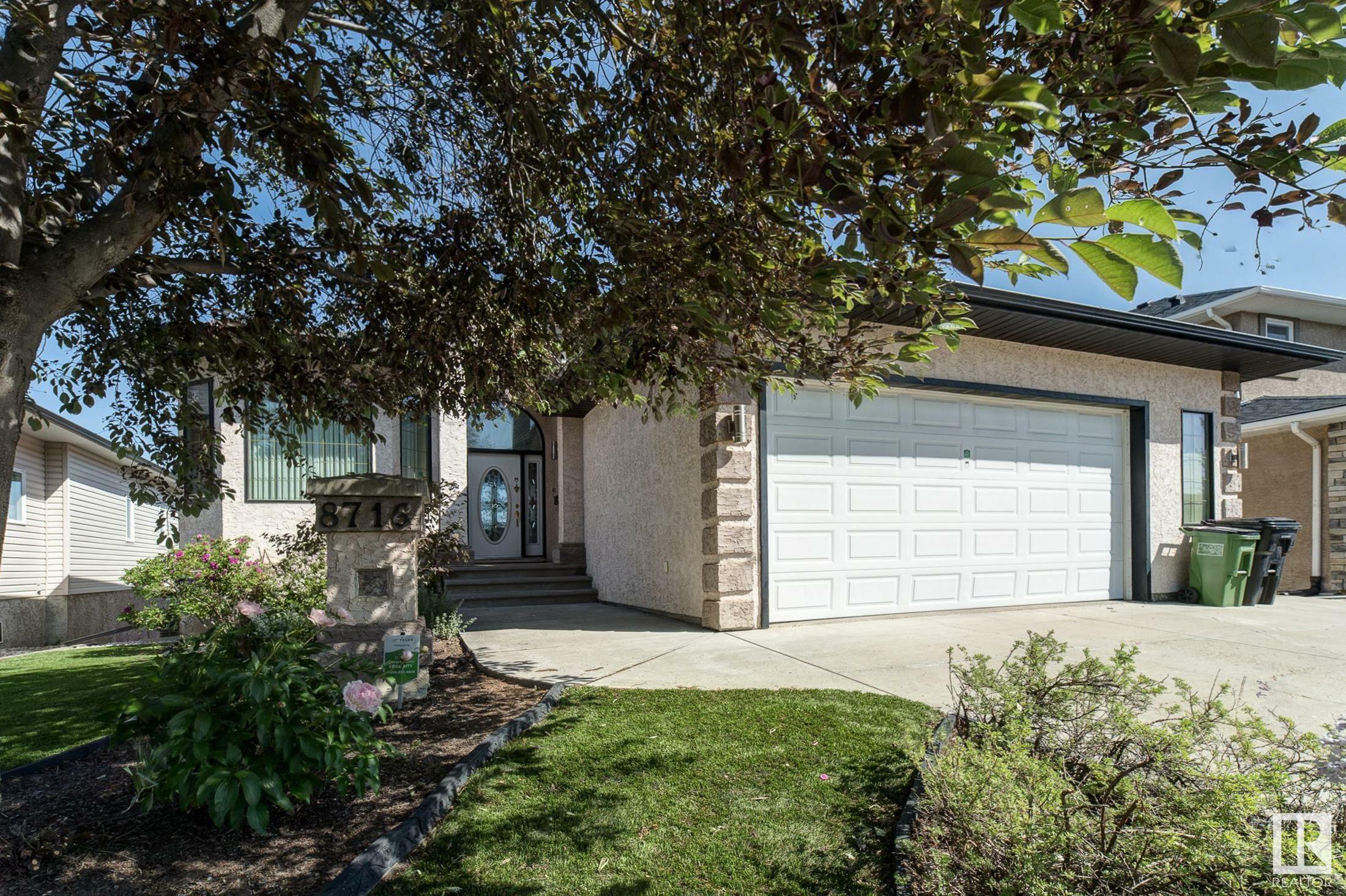 Property Photo: 8716 160A Avenue NW AB T5Z 3K4
