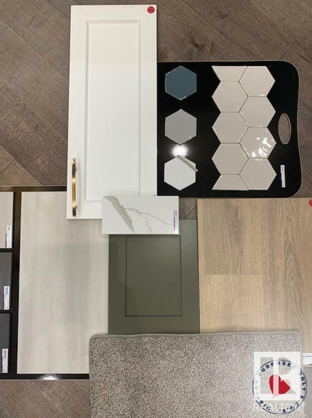 Photo de la propriété:  9324 221 Street NW  AB T5T 6C9 