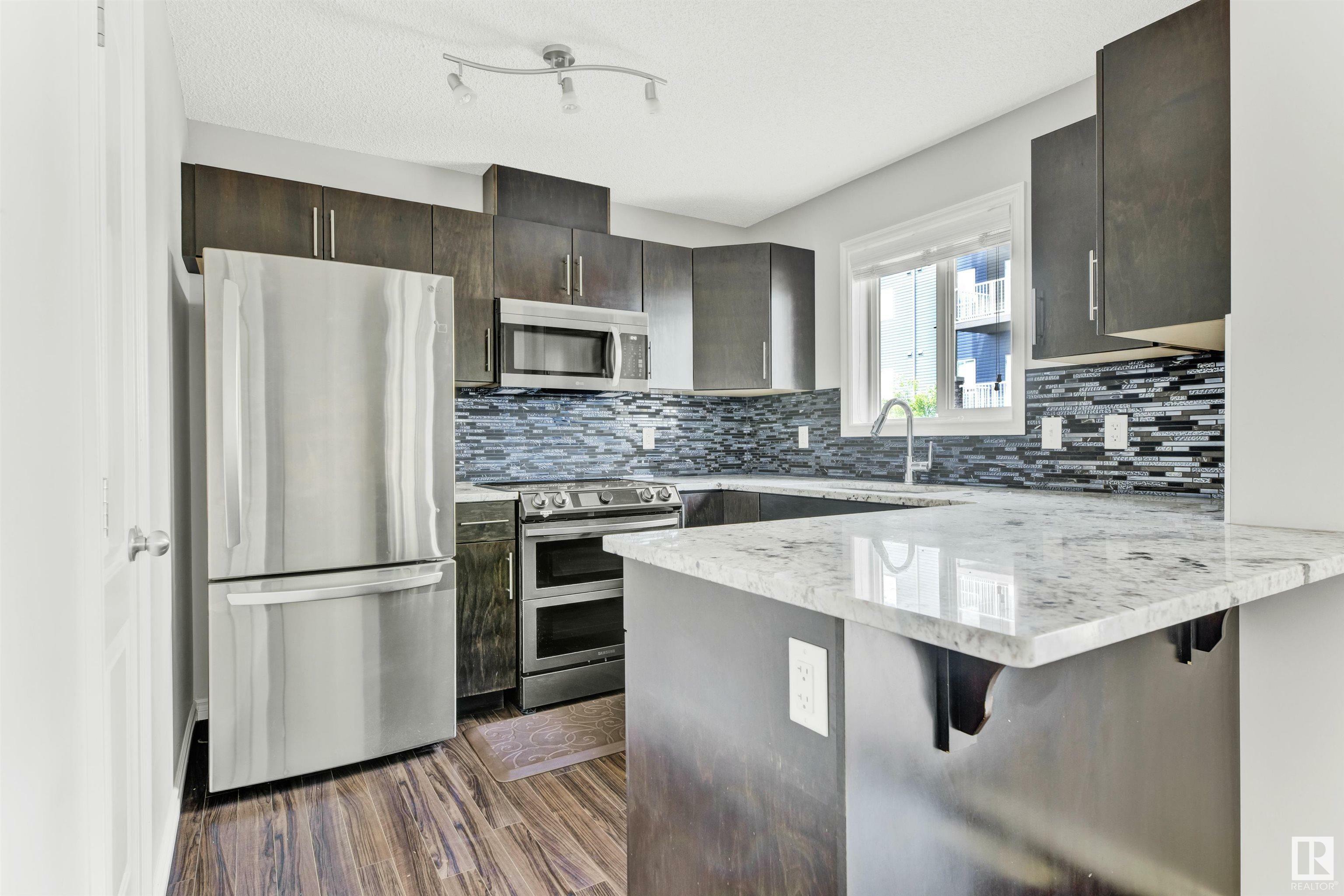 12004 22 Avenue SW 30  Edmonton AB T6W 0T1 photo