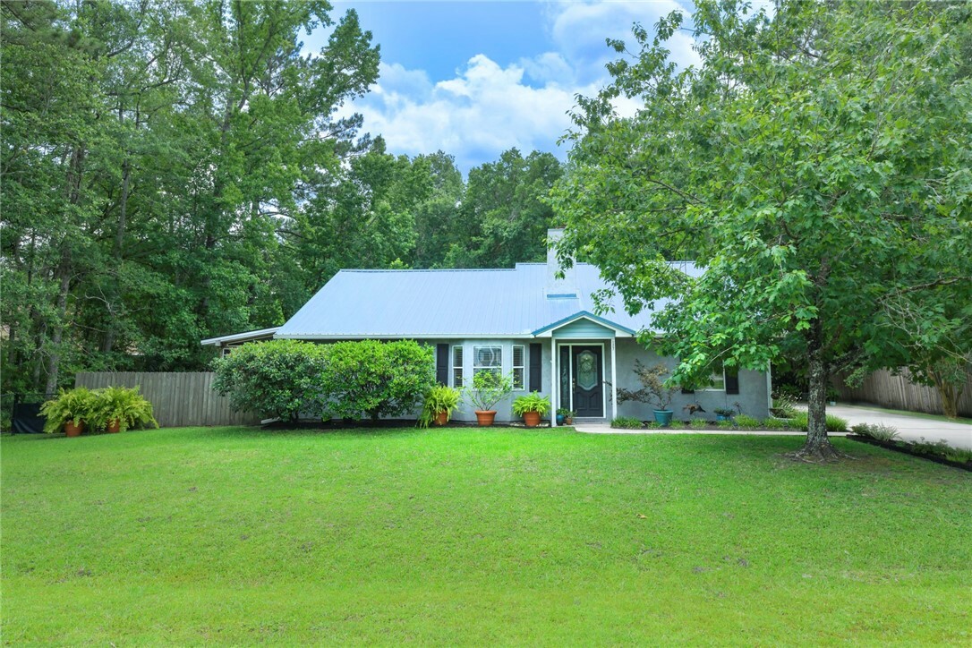 Property Photo: 127 Royal Circle GA 31548