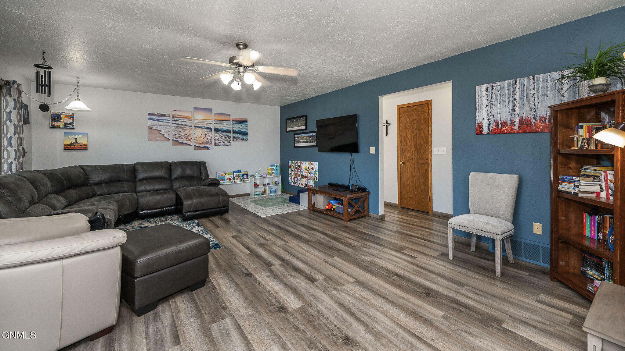 Property Photo: 606 27th Street N ND 58501