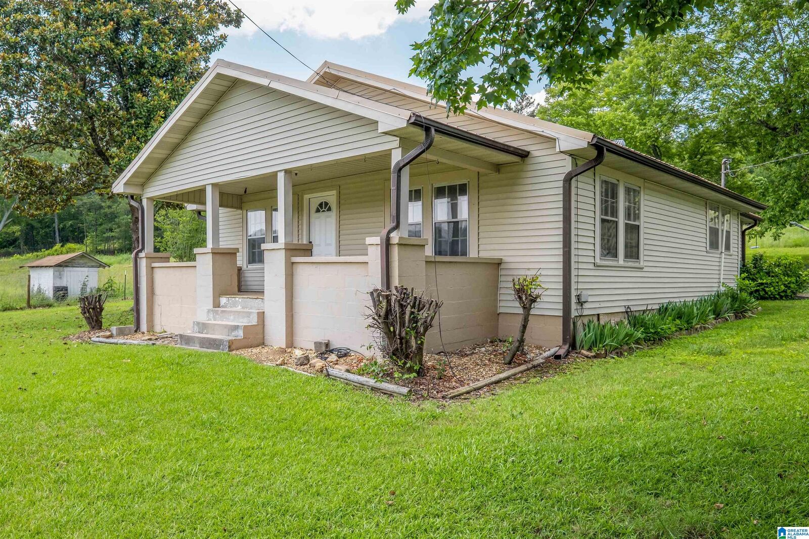 Property Photo: 100 Crump Drive AL 35954