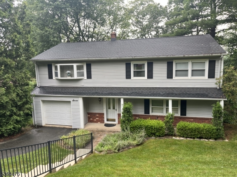 7 Lovell Dr  Wanaque Boro NJ 07465 photo