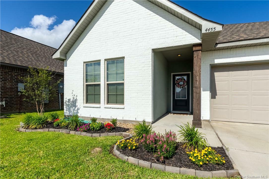 Property Photo: 4455 Lakes Edge Drive LA 70607