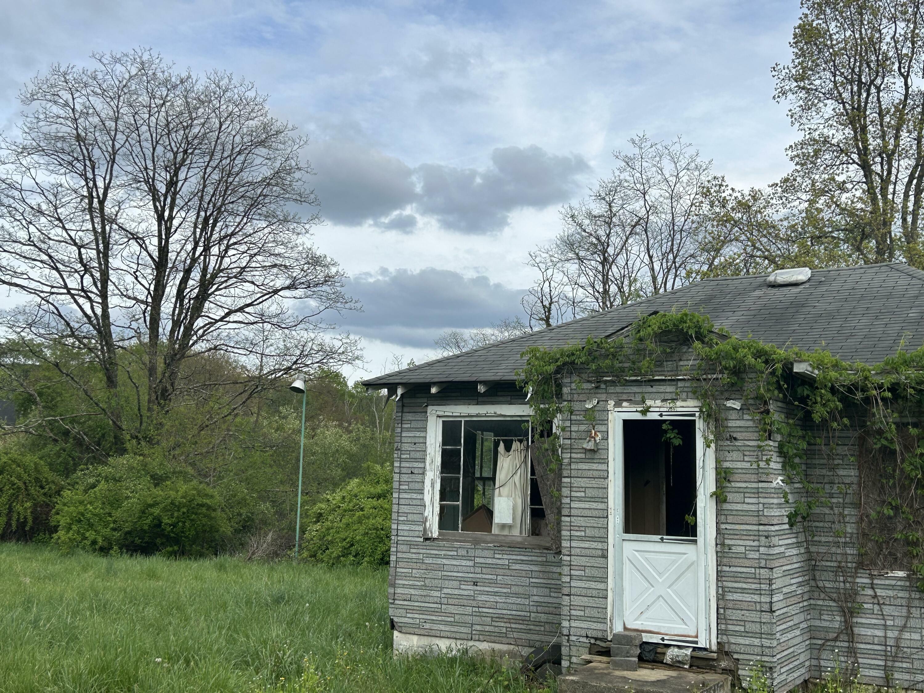 Property Photo: 150 George St WV 25981