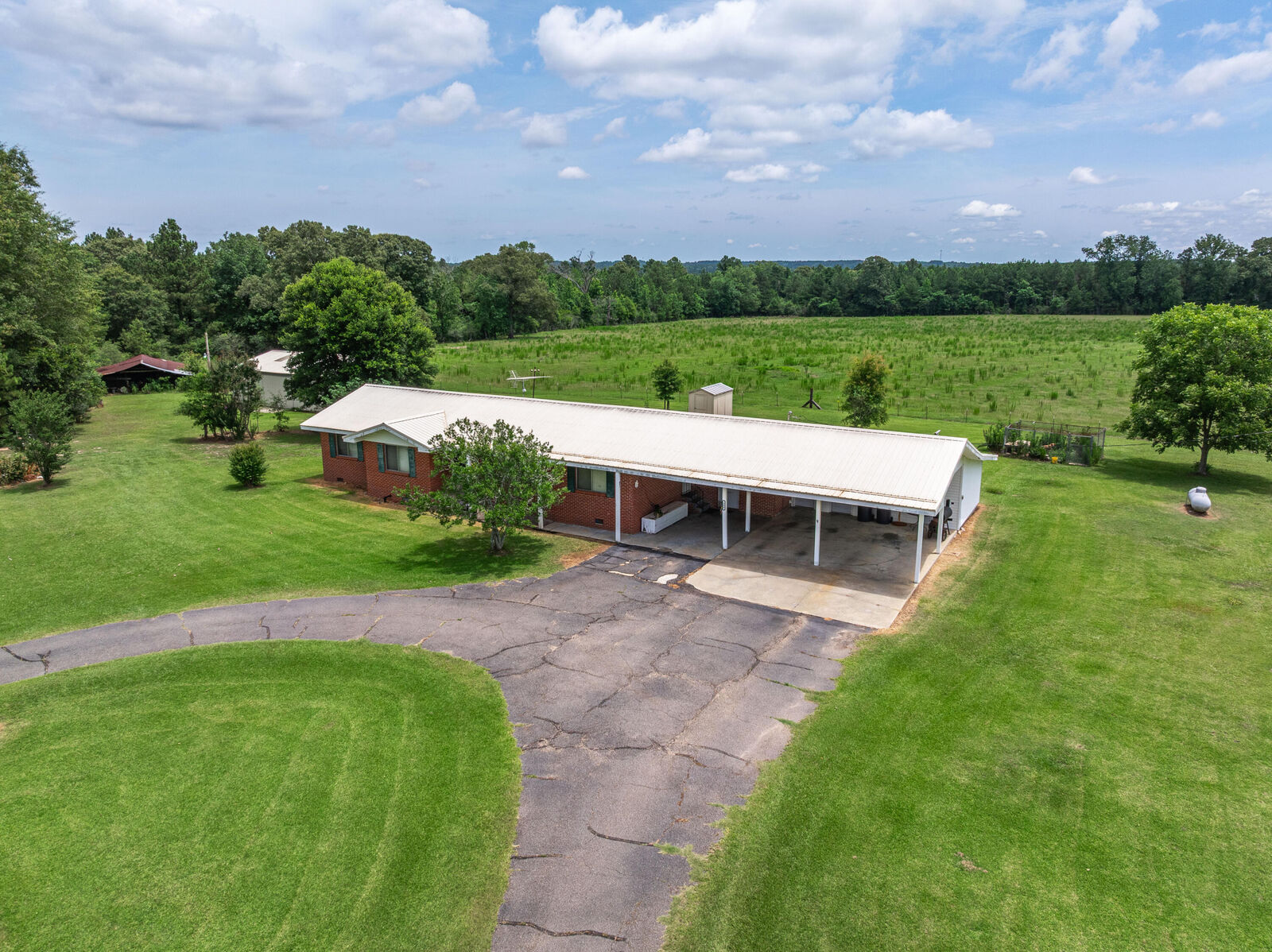 Property Photo: 588 Wpa Rd. MS 39482