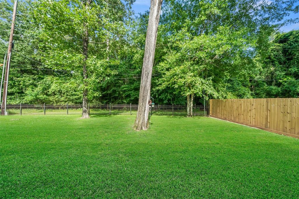 Property Photo:  143 Park Way  TX 77356 