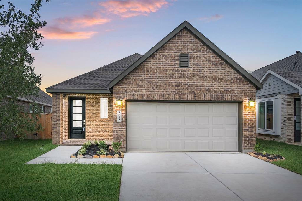 Property Photo: 6742 Sunset Velvet Drive TX 77493